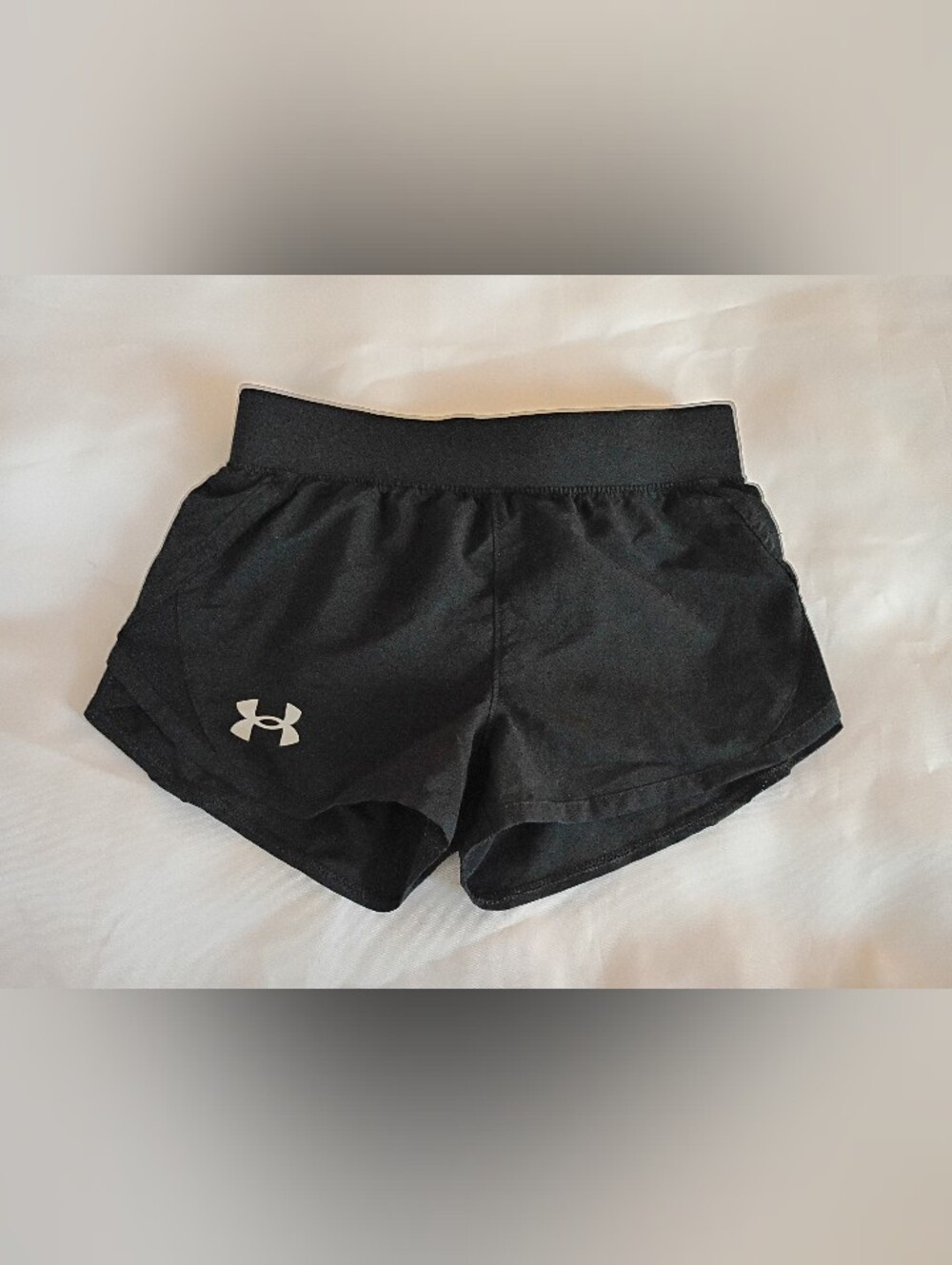 Under Armour girls shorts black white Logo Pull on Athletic Sporty Youth XS Size